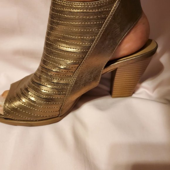 Gold/Copper Shooties (Paul Green $380.00 mocks) - Picture 7 of 11